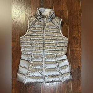 Lululemon Brave the Cold Vest Size 10 Dark Chrome
